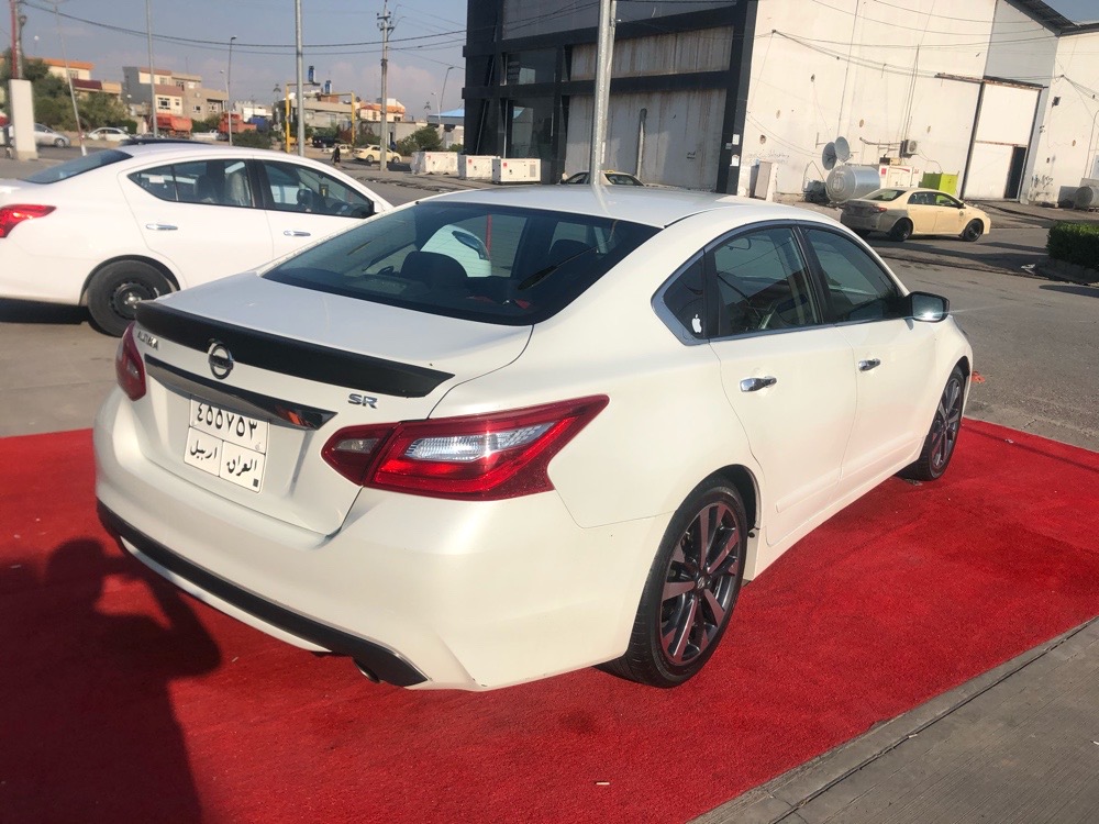 Nissan Altima